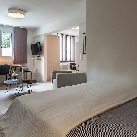 Unique Semi-Basement Stay At The Foot Of The Acropolis Афины Экстерьер фото