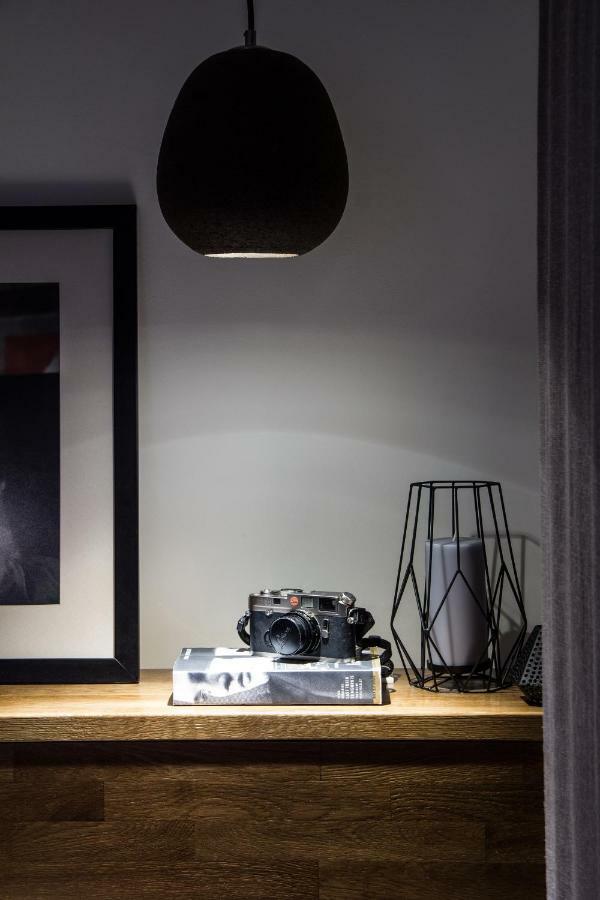 Unique Semi-Basement Stay At The Foot Of The Acropolis Афины Экстерьер фото